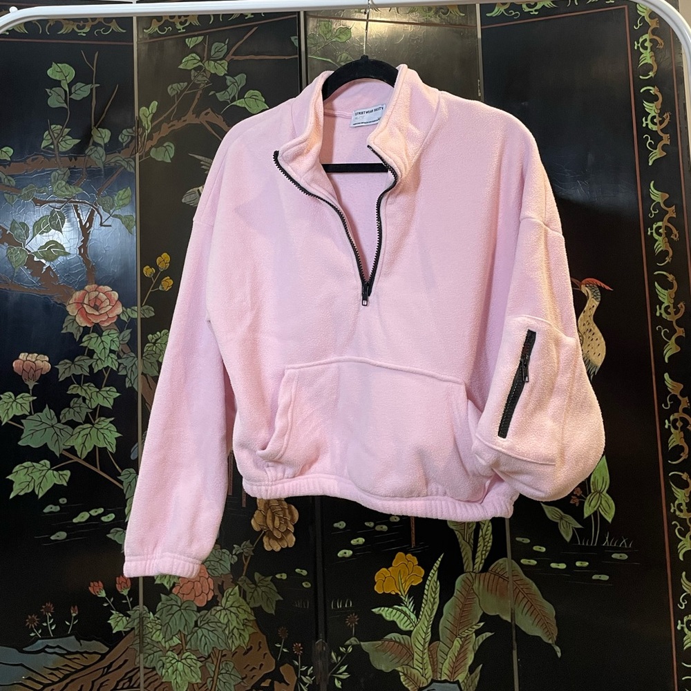 Bubble gum cropped pullover